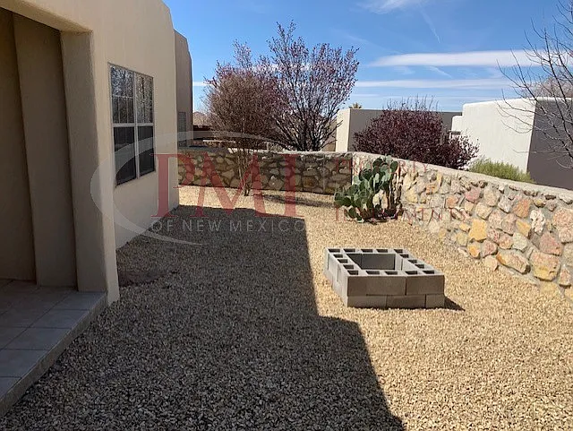 2229 Santa Ana — Photo 21
