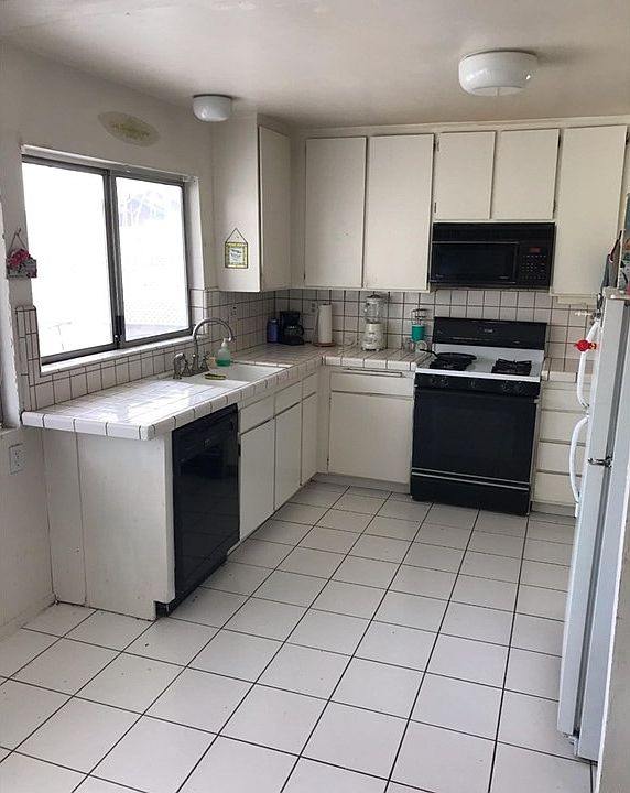 2nd image of 27636 Sequoia Glen Dr