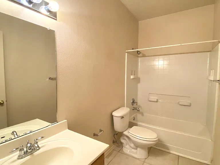 1613 Veridian Dr SE — Photo 23