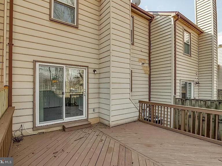 2866 Yarn Ct — Photo 40
