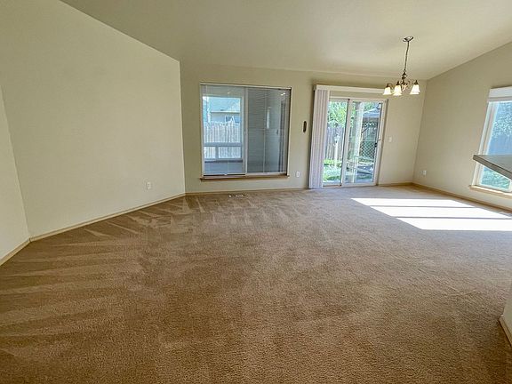 3rd image of 16657 Rainier View Dr SE