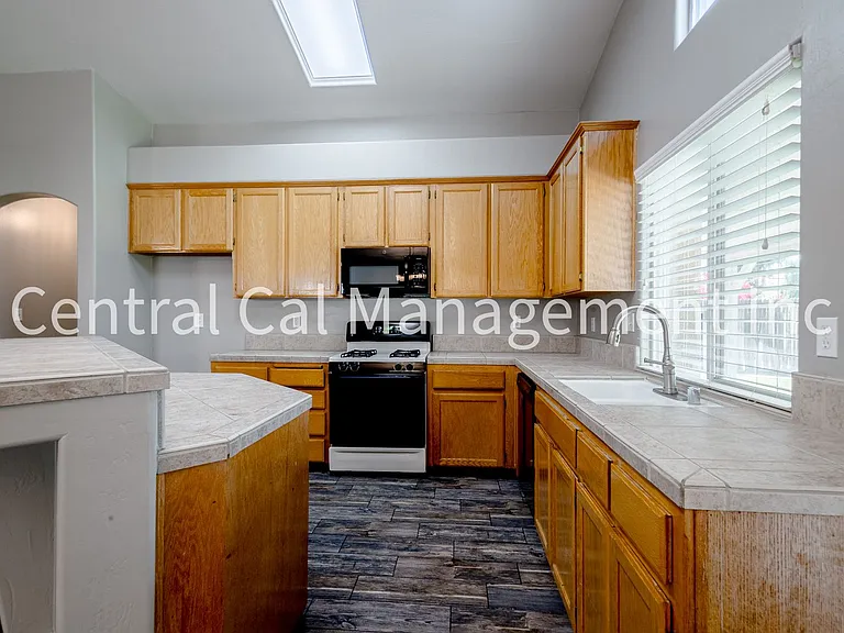 9912 Grand View Summit Dr — Photo 7