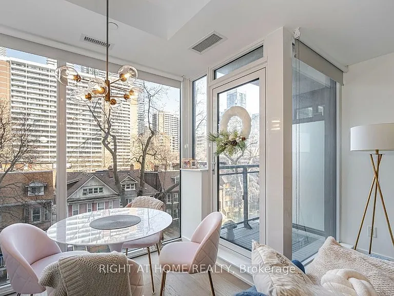 17 Dundonald St #403 — Photo 12