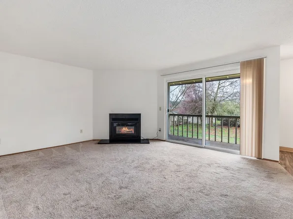 Cozy 2 Bedroom, 1 Bath Apartment in Lacey, 1212 Willow St SE APT I, Lacey, WA 98503