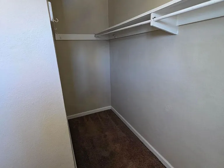 2641 N Arrowhead Ave — Photo 27