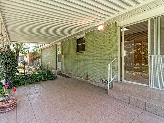 3rd image of 1106 W 3 A St