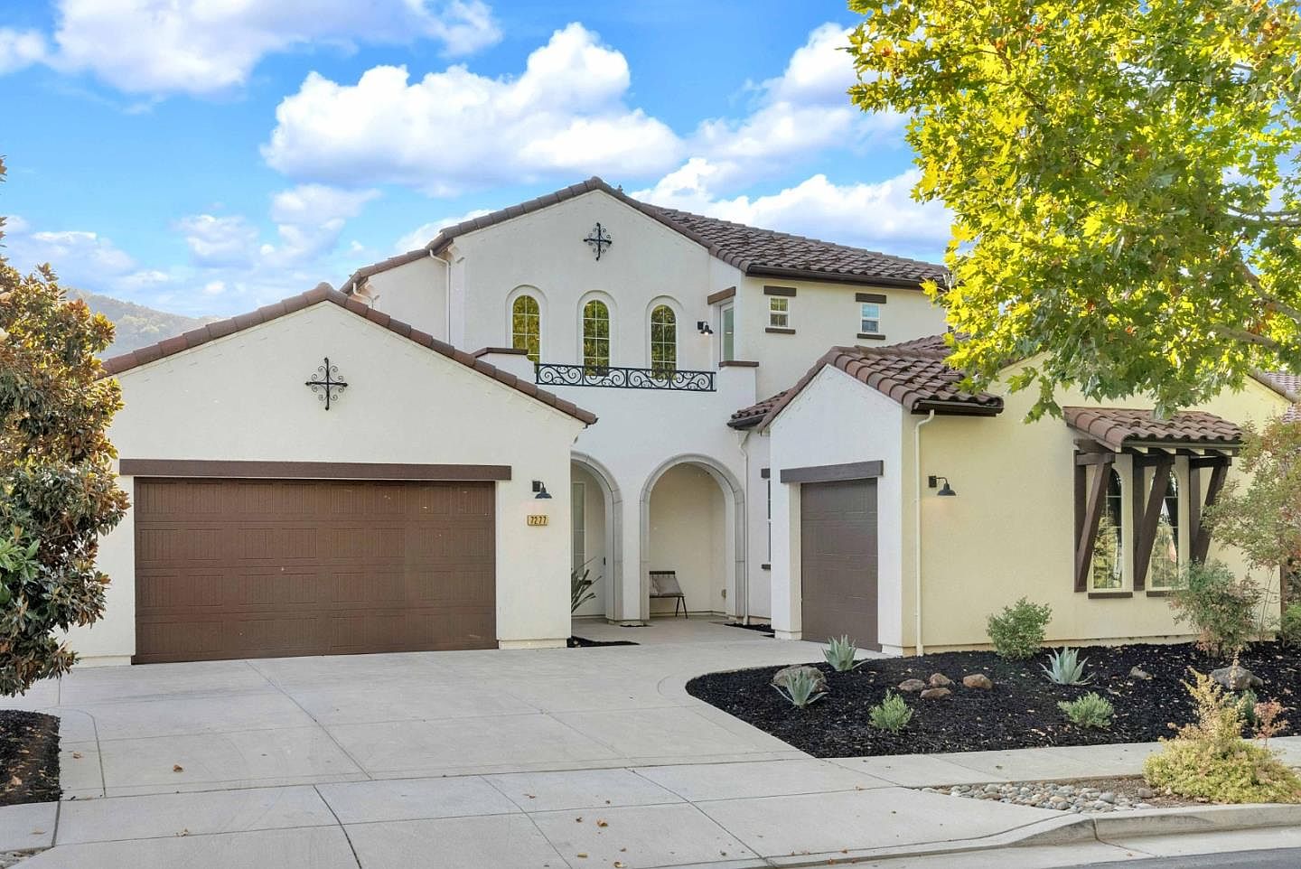 7277 Pitlochry Dr