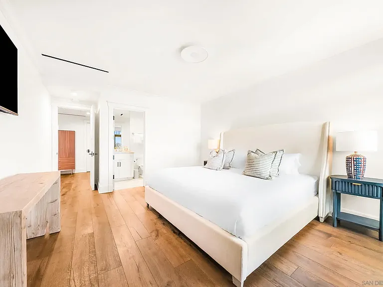 1245 Coast Blvd — Photo 36