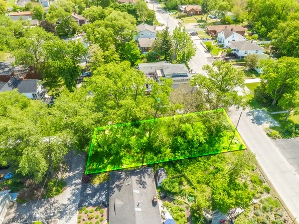 7710 Oak Ave, Gary, IN 46403