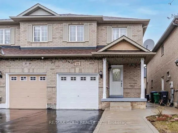 35 Ridgefield Ct, Brampton, ON L6P 1B4