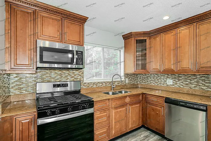 2305 Bramble Ln — Photo 7
