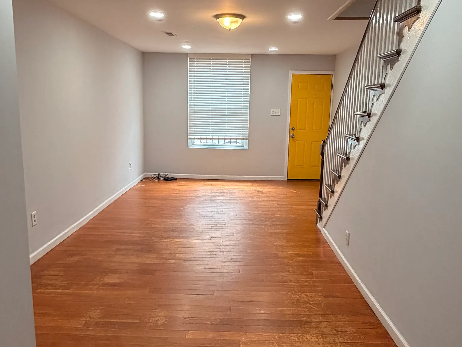 831 Winton St — Photo 4