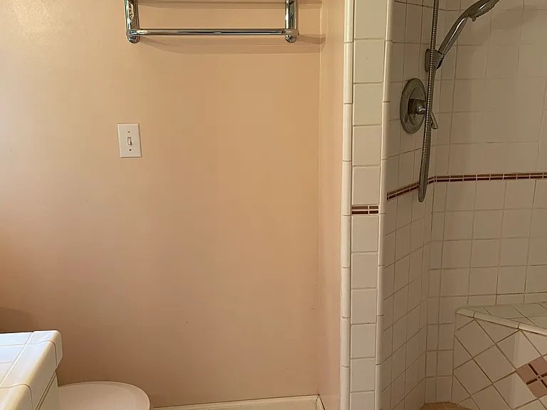 10030 Riverside Dr — Photo 13