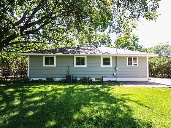 2nd image of 11967 Oak Park Ct NE