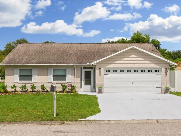 7507 Arms Dr, Zephyrhills, FL 33540
