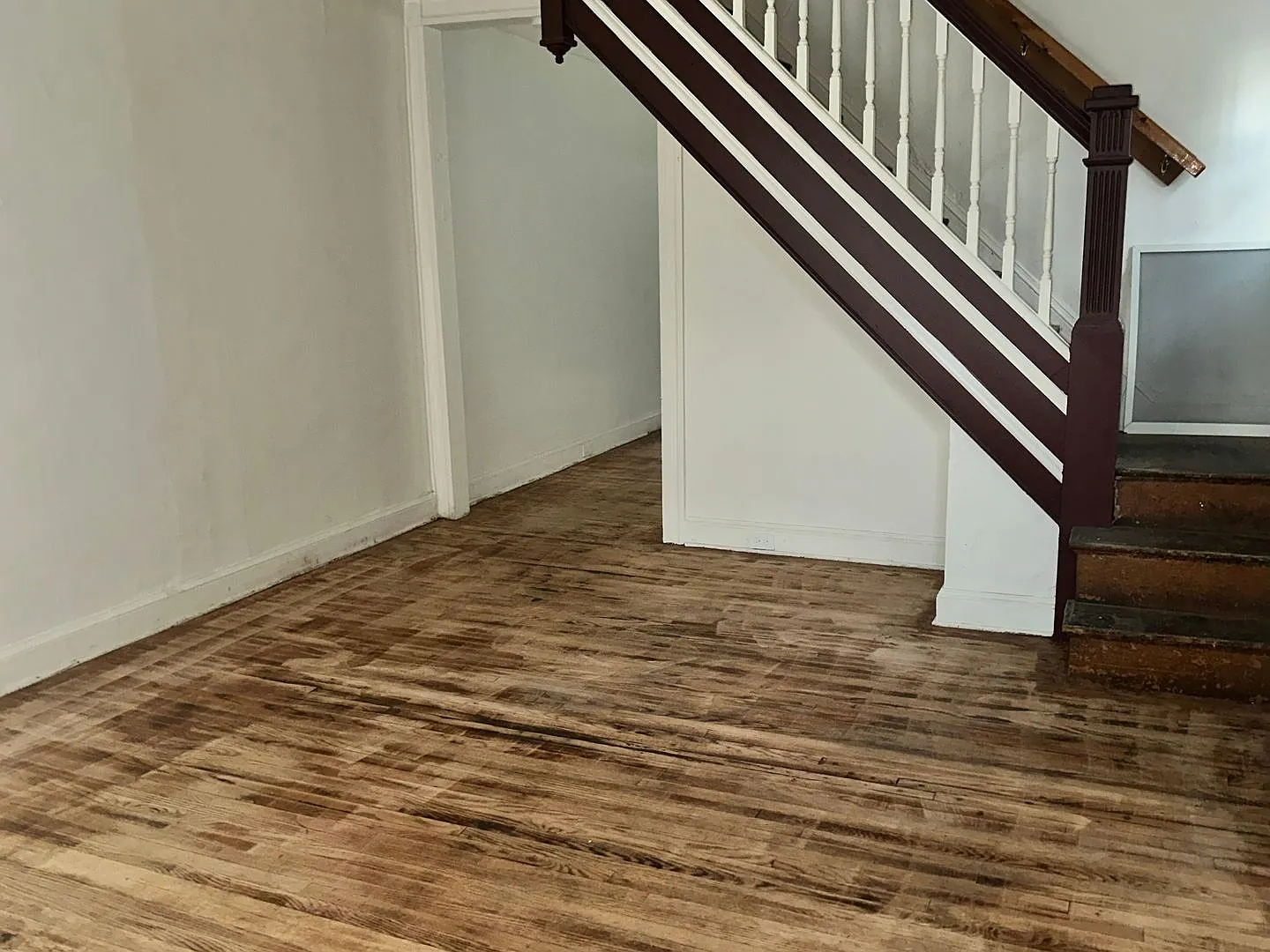 Spacious Home Available for Rent! W/D! Available Now! — Photo 2