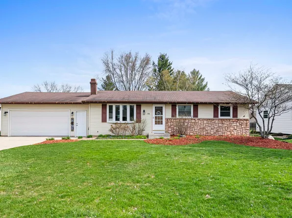 1518 Lindale Ln, Green Bay, WI 54313