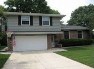 6232 Fairmount Ave, Downers Grove, IL 60516