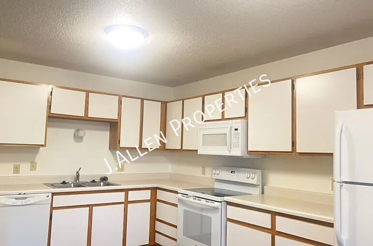 906 Riverfront Rd #31 — Photo 1