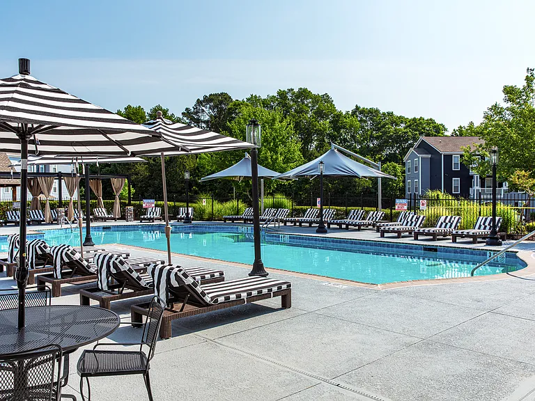 River Pointe Apartments — Photo 9