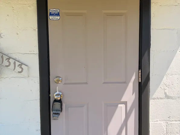1313 Strawn Ave #2, New Kensington, PA 15068