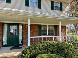 812 Riva Ridge Blvd, Columbus, OH 43230