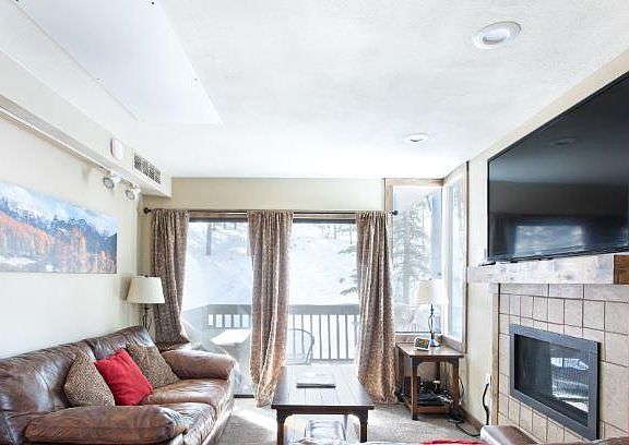 3rd image of 245 Overlook Dr Unit 2