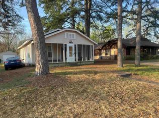 1423 Bruce St, Conway, AR 72034