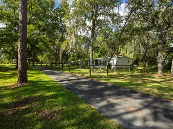 14890 SE 20th St, Morriston, FL 32668
