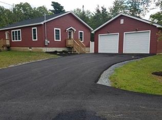 114 Maple Leaf Ln, Hermon, ME 04401