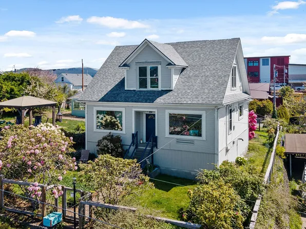 360 1st Ave, Coos Bay, OR 97420