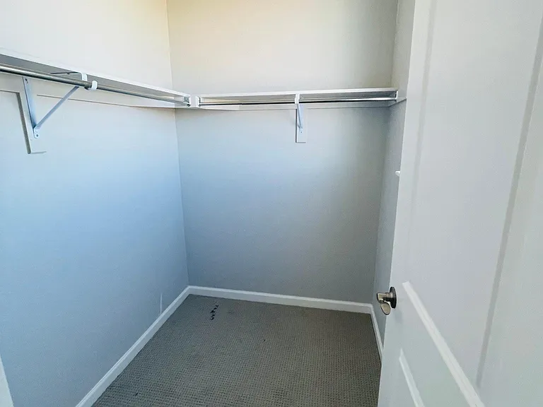 7042 Doncaster Ct — Photo 16