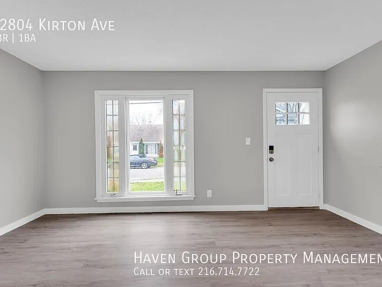 12804 Kirton Ave — Photo 5