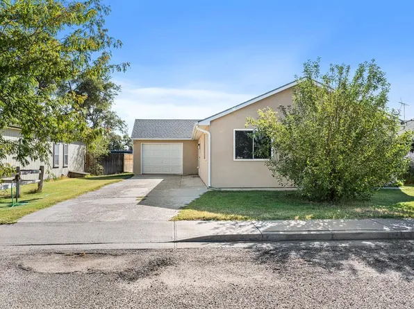 807 7th St, Fowler, CO 81039