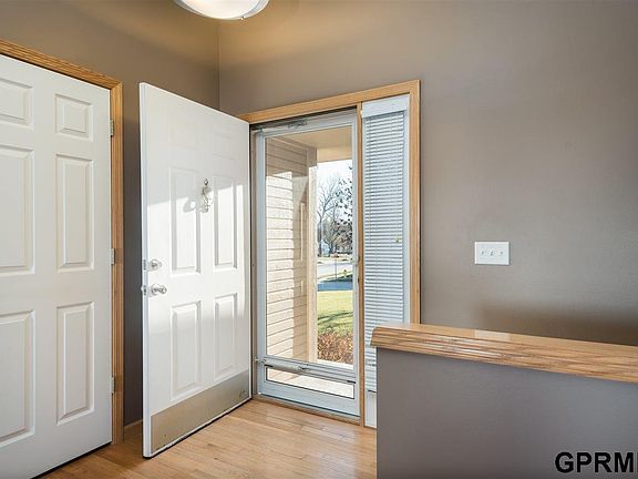 4th image of 15352 Sherwood Cir