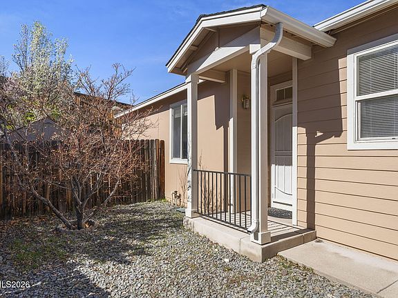 3rd image of 5941 Sapphire Ridge Ct