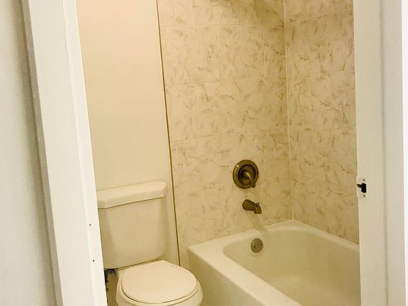 5th image of 1194 E Nichols Rd Unit 8B