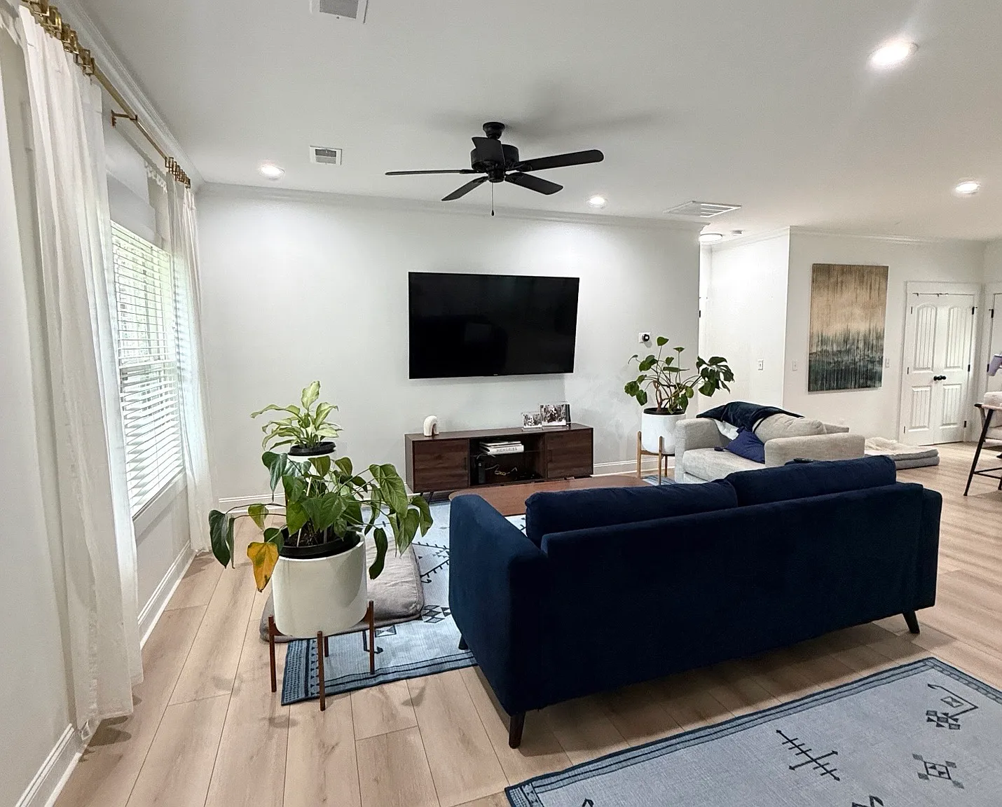 3 bed, 1480 sqft, $2,500 — Photo 2