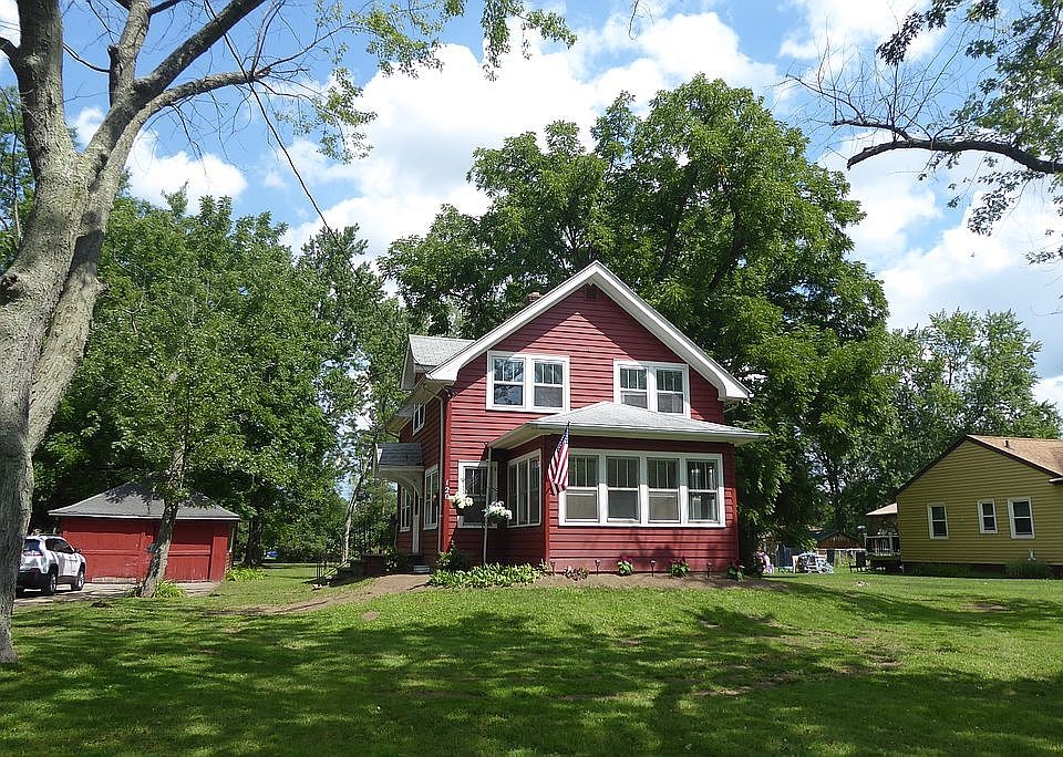 120 Catherine St., Amherst 