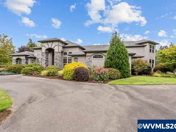 2540 Suffolk Ln NE, Salem, OR 97303