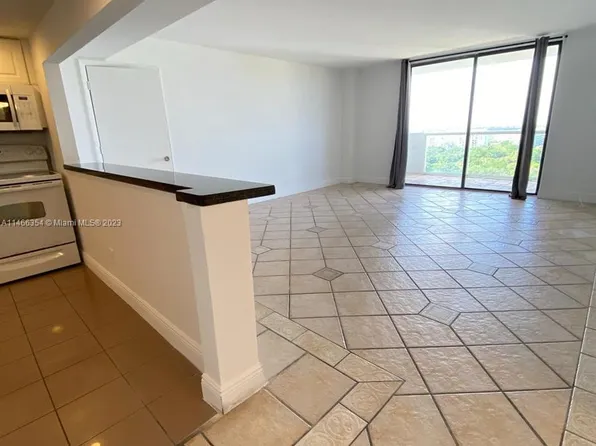 13499 Biscayne Blvd APT 1505, North Miami, FL 33181