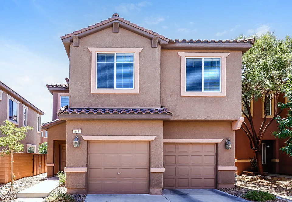 643 Calamus Palm Pl