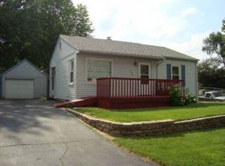 1201 Avon St, Pekin, IL
