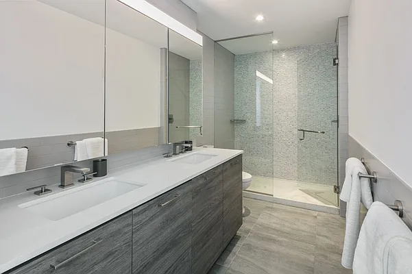 Rented by MNS Marketing | media 125