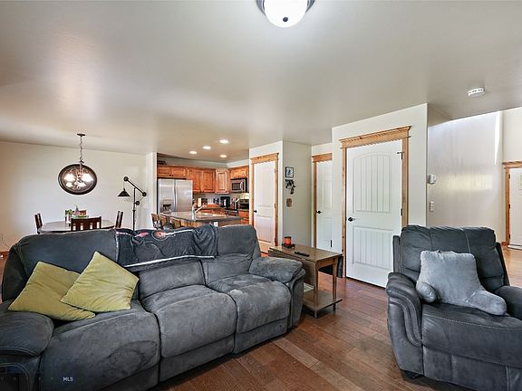 4th image of 2935 Warbler Way Unit B