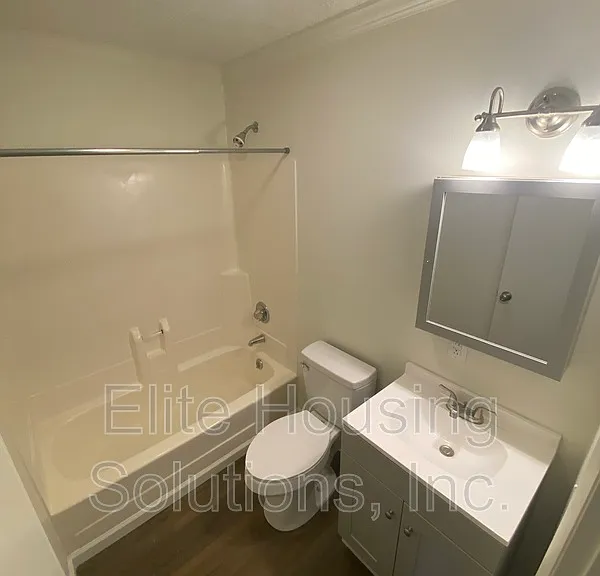 108 Buck Ave #D — Photo 4