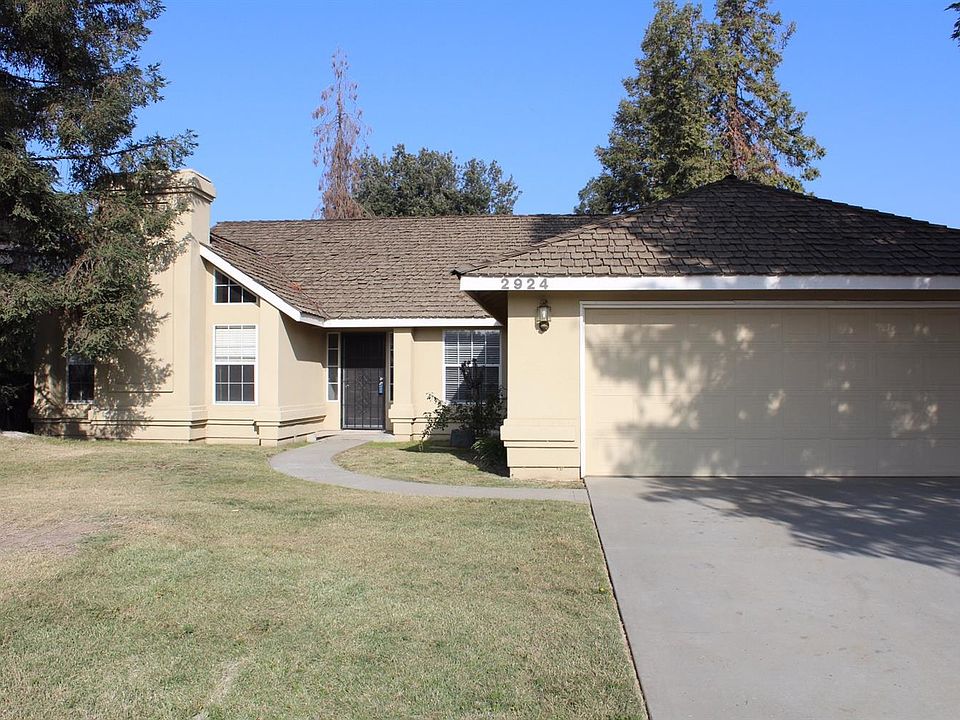 1st image of 2924 E Pershing Ct