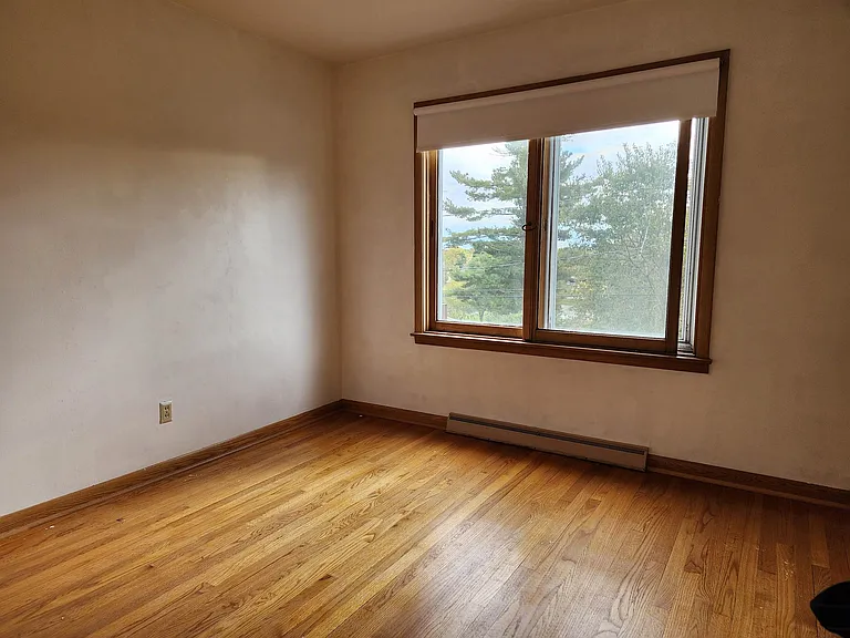 822 W Pleasant St — Photo 13