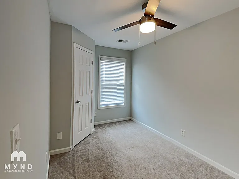 480 Rockwell St SW — Photo 15