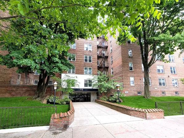 715 Ocean Pkwy APT 1G, Brooklyn, NY 11230